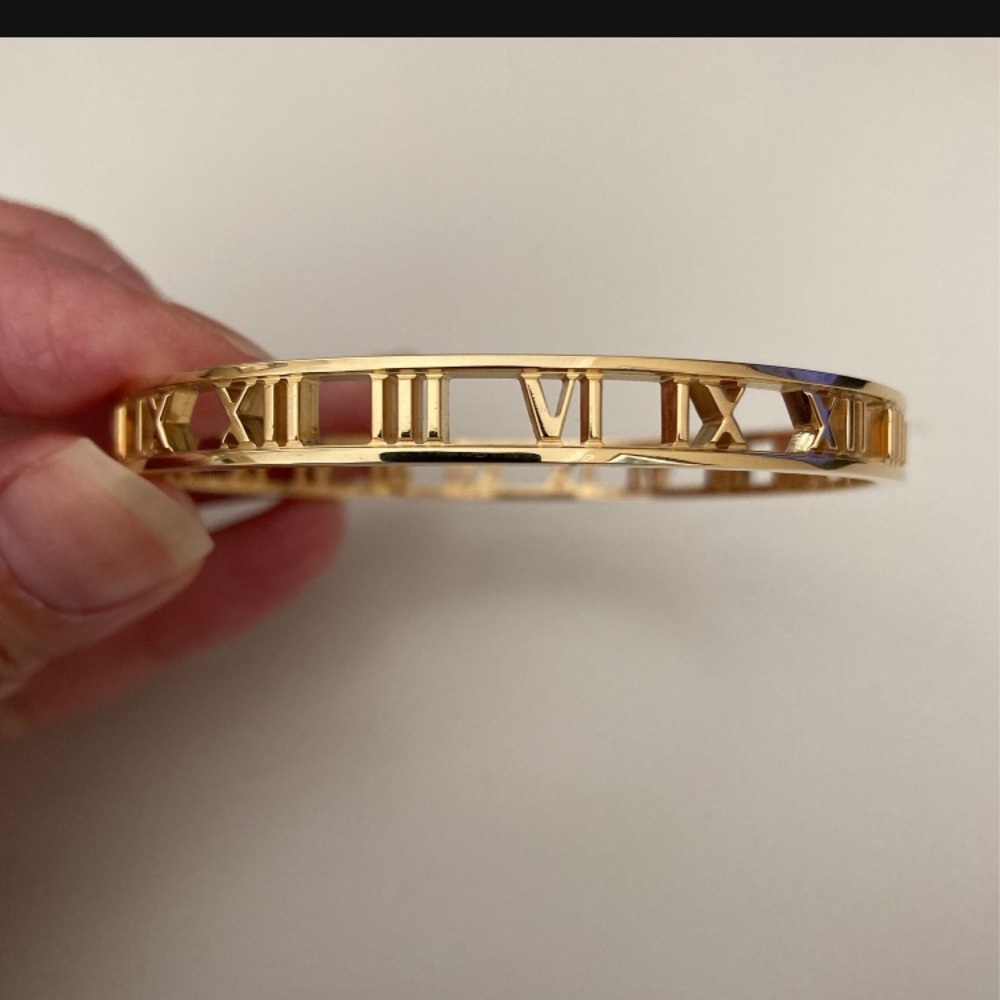Tiffany Roman Numeral Atlas Bangle- 18 K Yellow Gold